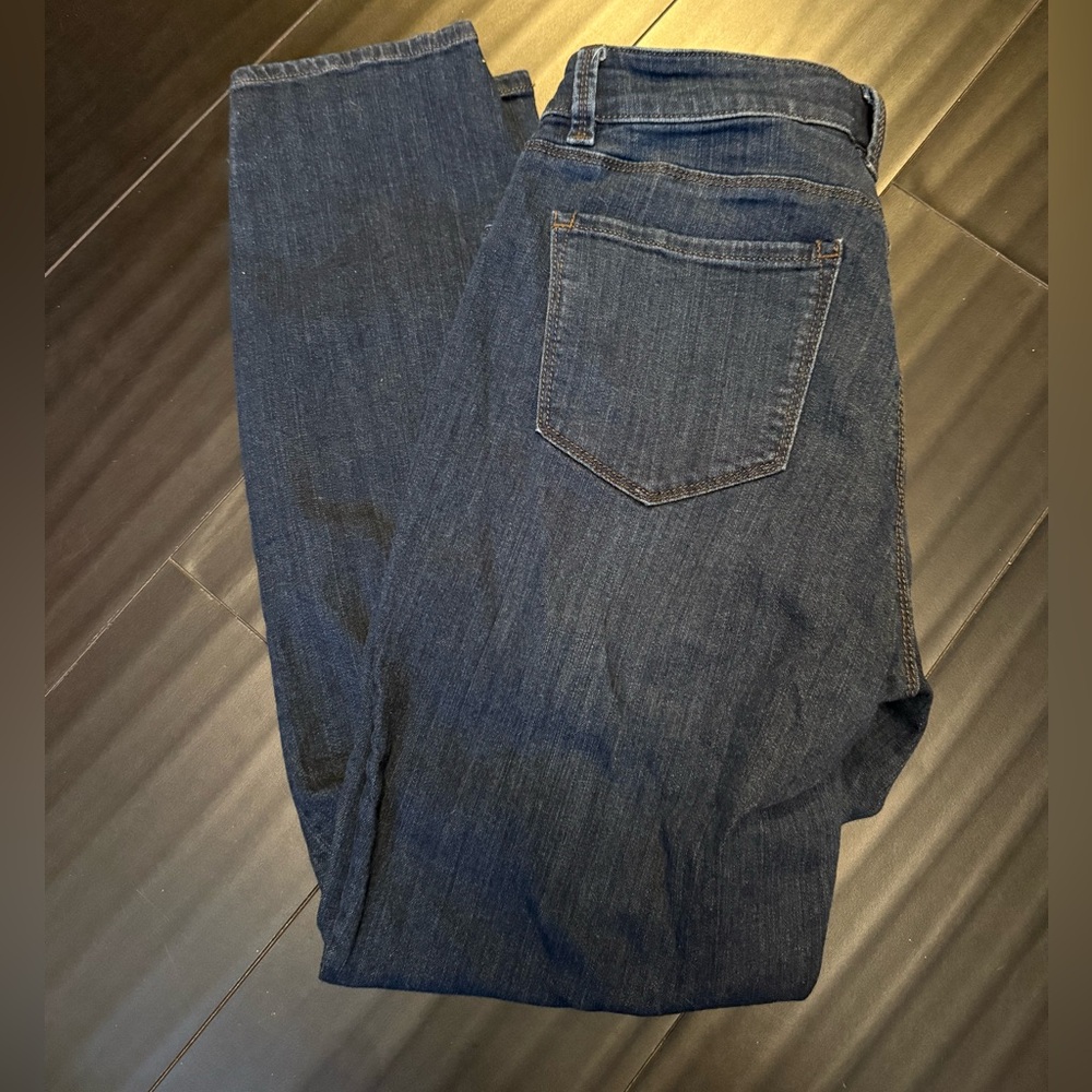 Ann Taylor size 8 petite EUC Classic Blue Denim Jeans dark wash mid rise